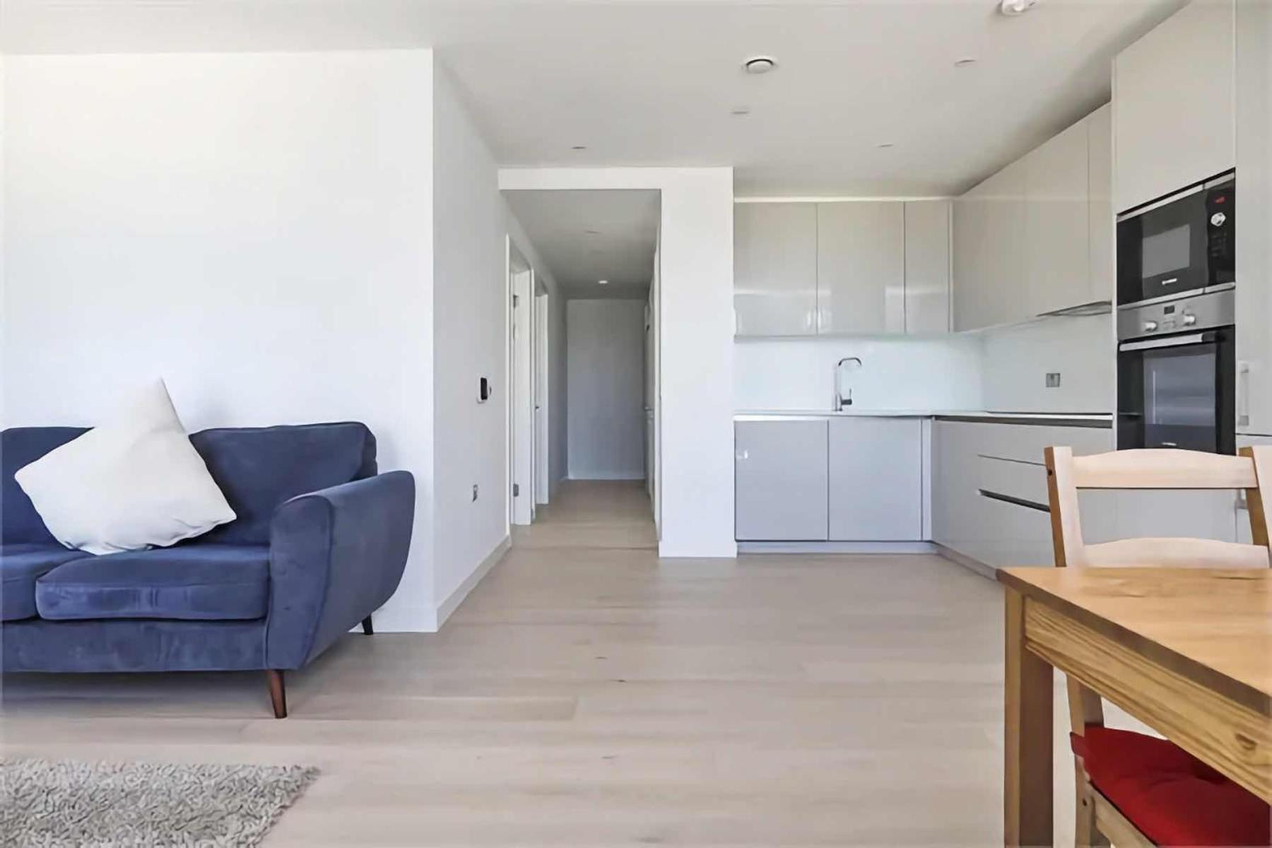 Classic And Elegant 2 Bedroom Flat Apartment