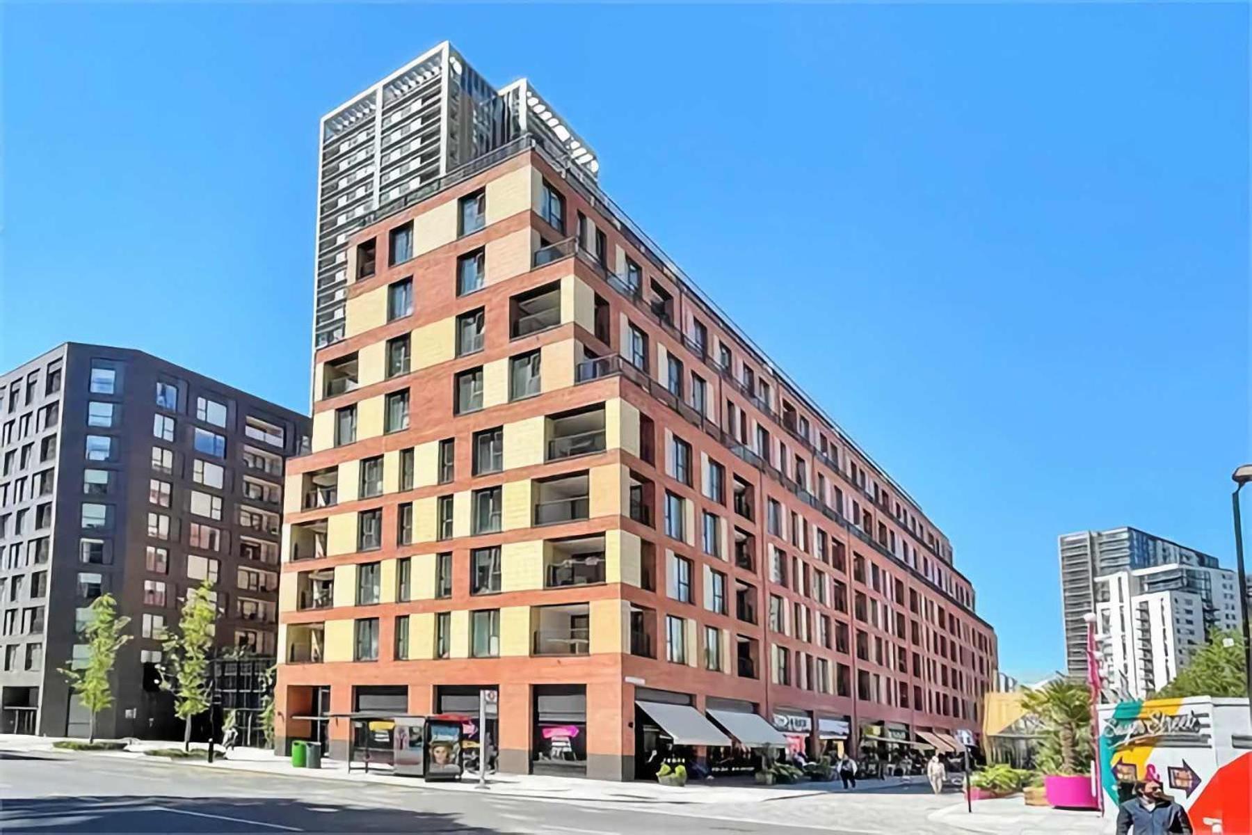 Classic And Elegant 2 Bedroom Flat London